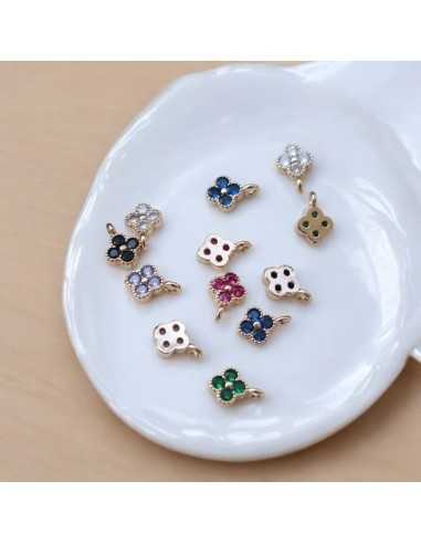 Mini charm fiore in ottone con zirconi colorati 7x10mm 1pz Gioie d'Oriente