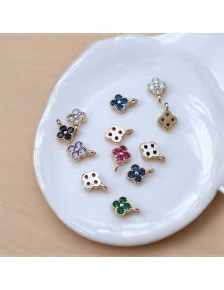Mini charm fiore in ottone con zirconi colorati 7x10mm 1pz Gioie d'Oriente