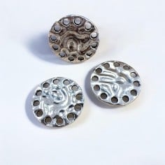 Connettore tondo 12 fori in metallo argento 21.5mm 3pz Gioie d'Oriente