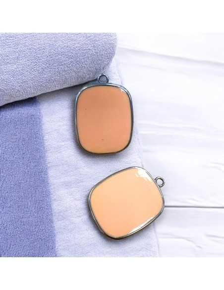 Ciondolo piastra in Resina colore rosa carne pieno e Acciaio 22x30mm 1pz | GDO