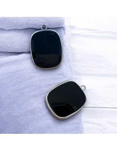 Ciondolo piastra in Resina colore nero pieno e Acciaio 22x30mm 1pz | GDO