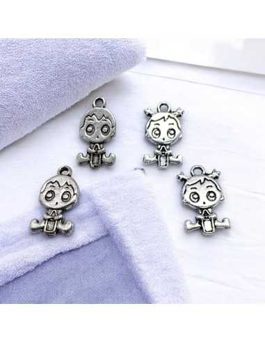 Ciondoli bimbo e bimba in metallo argento 24x13mm 3pz Gioie d'Oriente