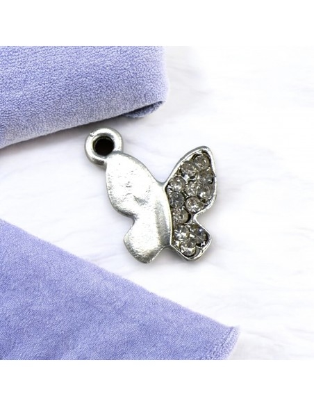 Ciondolo farfalla con strass in zama argento 15 mm 1pz Gioie d'Oriente