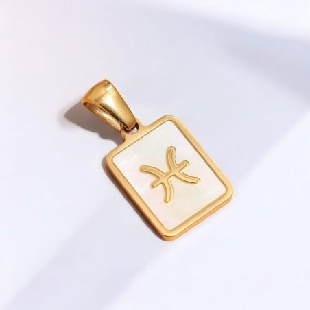 Ciondolo segno zodiacale Pesci in acciaio dorato e madreperla 11x21 mm 1pz Gioie d'Oriente