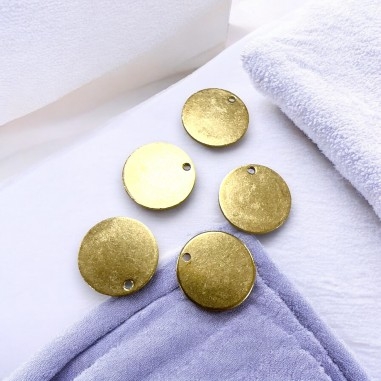 Ciondoli medaglia da incidere in ottone naturale 15 mm sp. 0,9 mm 5pz Gioie d'Oriente