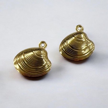 Ciondolo vongola 3D in acciaio PVD oro 13x13 mm 2pz Gioie d'Oriente