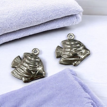 Ciondolo pesce esotico 3D in acciaio inox argento 17x17 mm 2pz Gioie d'Oriente