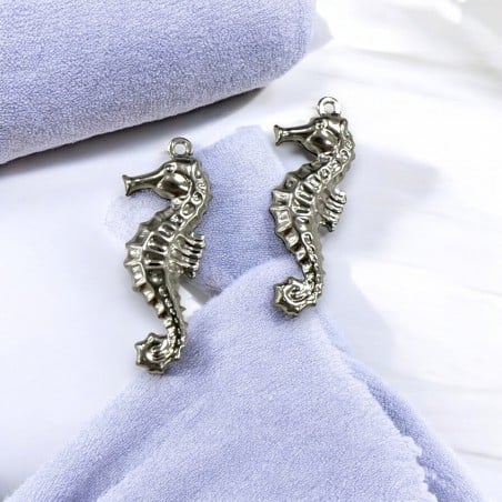 Ciondolo cavalluccio marino 3D in acciaio inox argento 10x26 mm 2pz Gioie d'Oriente