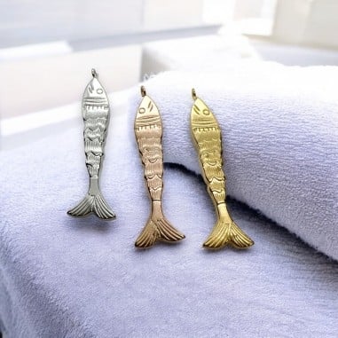 Ciondolo pesce 3D in acciaio 11x43 mm 1pz colori vari Gioie d'Oriente