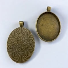 Base cabochon pendente in metallo bronzo interno 30x40mm esterno 33x50mm 1pz Gioie d'Oriente