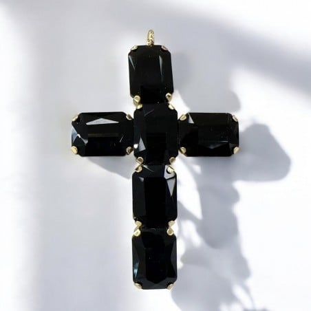 Ciondolo croce in ottone con cristalli rettangolari nero 38x60mm 1pz Gioie d'Oriente
