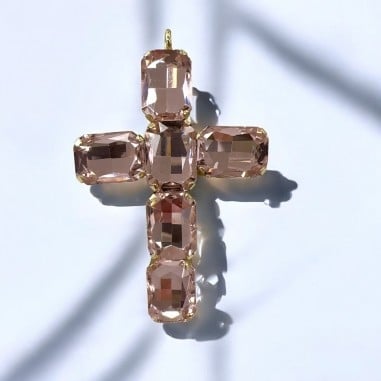 Ciondolo croce in ottone con cristalli rettangolari rosa 38x60mm 1pz Gioie d'Oriente