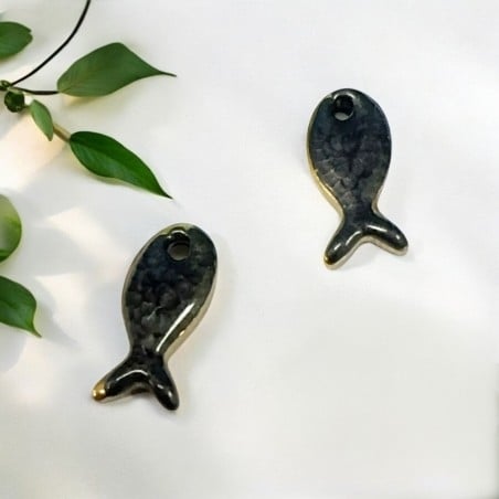 Ciondolo Pesciolino smaltato in Acciaio oro 5x10mm 1pz - nero | GDO