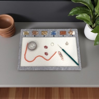 Tappetino in feltro rettangolare, grigio, 6 scomparti, scala alfabetica, 20x29cm, marchio Gioie d'Oriente