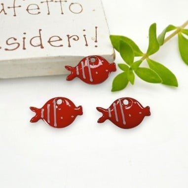 Ciondolo Pesciolino smaltato rosso a righe e pois in Acciaio oro 8x13mm 1pz | GDO
