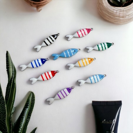 Ciondolo pesce a righe in acciaio base argento 6.5x24mm 1pz - Vari colori | GDO