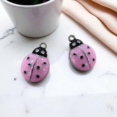 Ciondolo Coccinella smaltata in ottone argento 14x21mm 1pz - rosa | GDO