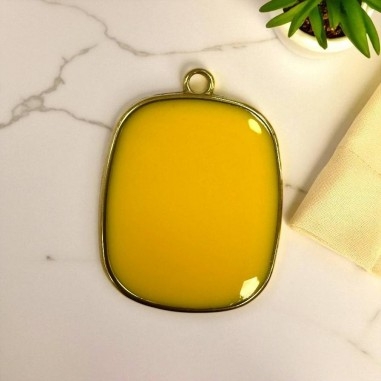 Ciondolo piastra in resina Giallo e Acciaio dorato 22x30mm - 1 anellina| GDO