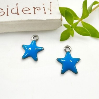 Ciondolo a forma di Stella smaltata in acciaio argento 10x8mm 1pz | GDO