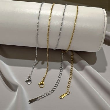 Base collana acciaio sottile maglia ovale 1.5mm, 40+5cm con targhetta finale, marchio Gioie d'Oriente