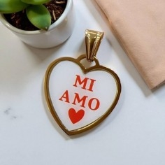 Ciondolo cuore con stampa "MI AMO" in acciaio 20.5x22mm 1pz Gioie d'Oriente 2