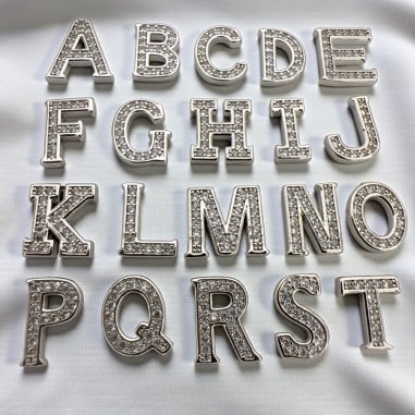 Ciondolo Lettera alfabetica in Ottone Argento con Strass 11mm 1pz - Gioie d'Oriente