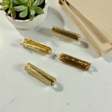 Terminali aperti per lacci delle scarpe in metallo oro 4.3x23mm 4pz | GDO