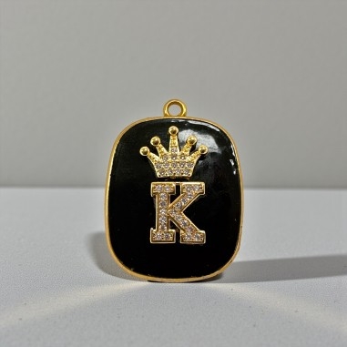 Piastrina in resina nera con Lettera K con strass 22x30mm 1pz | GDO