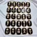 Piastrina in resina nera con Lettere iniziali con strass 22x30mm 1pz | GDO