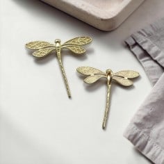 Ciondolo a forma di Libellula in Zama oro opaco 38x45mm 1pz | Gioie d'Oriente