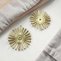 Ciondolo a forma di Sole in Zama oro opaco 28mm 1pz | Gioie d'Oriente