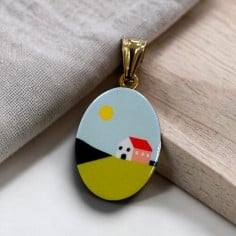 Ciondolo ovale con illustrazione di Paesaggio con casetta in Acciaio dorato 15x23mm 1pz | GDO