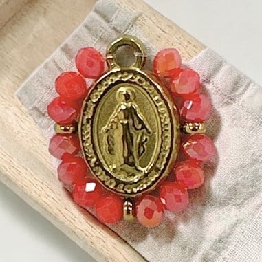 Ciondolo Madonna ovale in Acciaio oro con cristalli Rosso chiaro 17x19mm 1pz | GDO