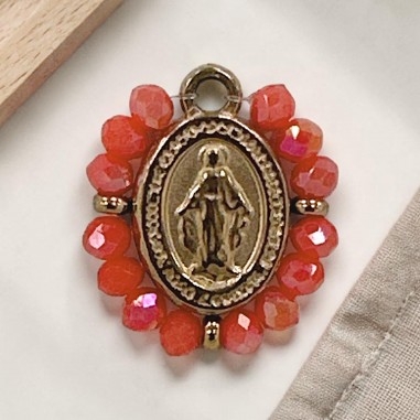 Ciondolo Madonna ovale in Acciaio oro rosa con cristalli Rosso chiaro 17x19mm 1pz | GDO
