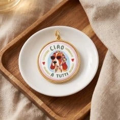 Ciondolo tondo con stampa colorata di cane Basset Hound stilizzato in Acciaio dorato 22mm 1pz | GDO