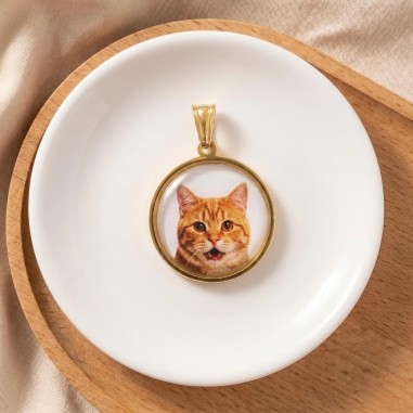 Ciondolo rotondo con stampa di un Gatto rosso tigrato in Acciaio dorato 22mm 1pz | GDO