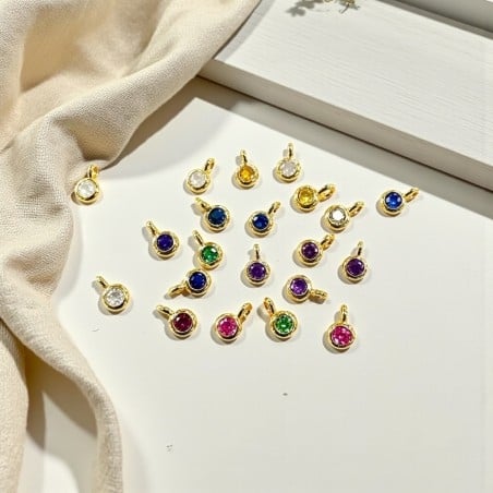 Ciondolino punto luce mini in ottone dorato con zircone colorato 3x5mm 2 pezzi Gioie d'Oriente
