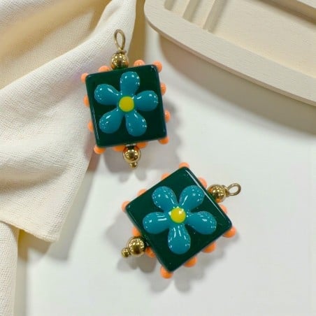Ciondolo quadrato con Fiore in Vetro smaltato 18x27mm 1pz - Verde scuro e Tiffany | GDO