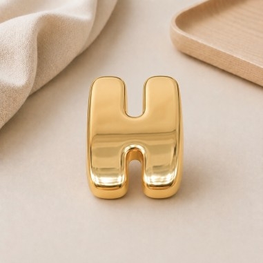 Distanziatore Lettera iniziale H bombata in ottone dorato 15x20mm vuoto all'interno foro 3.5x14mm 1pz | GDO