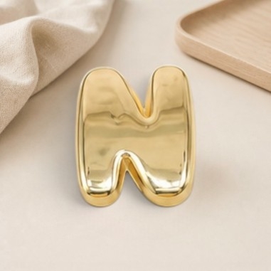 Distanziatore Lettera iniziale N bombata in ottone dorato 15x20mm vuoto all'interno foro 3.5x14mm 1pz | GDO