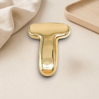 Distanziatore Lettera iniziale T bombata in ottone dorato 15x20mm vuoto all'interno foro 3.5x14mm 1pz | GDO