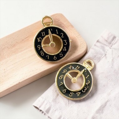 Ciondolo Orologio smaltato nero in...