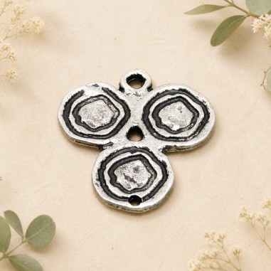 Ciondolo connettore Trifoglio in zama 23 x 22 mm 4pz Gioie d'Oriente