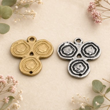 Ciondolo connettore Trifoglio in zama 23 x 22 mm 4pz Gioie d'Oriente