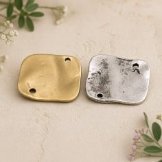 Ciondolo Zama quadrato increspato Oro e Argento 18x17mm 4pz Gioie d'Oriente