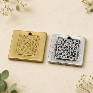 Ciondolo rettangolare in zama oro e argento 24 x 24 mm 1pz Gioie d'Oriente