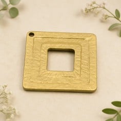 Ciondolo quadrato forato in zama oro e argento 24 x 25 mm 2pz Gioie d'Oriente 2