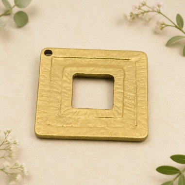 Ciondolo quadrato forato in zama oro e argento 24 x 25 mm 2pz Gioie d'Oriente