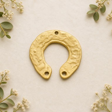 Ciondolo inframezzo ferro di cavallo in zama oro 24 x 25 mm 3pz Gioie d'Oriente