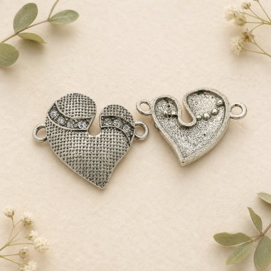 Ciondolo connettore cuore in ottone argento con brillantini 32 x 38 mm 1pz Gioie d'Oriente